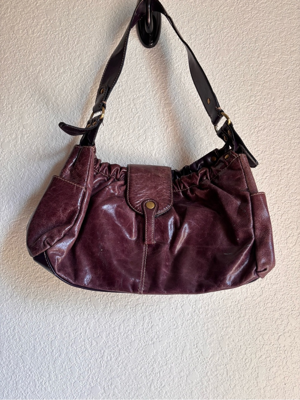 Vintage  Y2K 2000s Classic Burgundy Leather Shoulder Bag